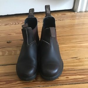 Blundstone boots size 7 (Australian size 4)